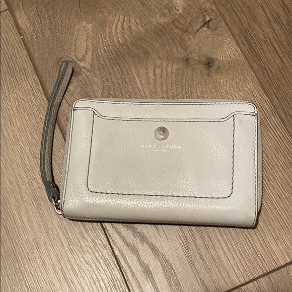 Marc Jacobs Gray Leather Wristlet - Picture 1 of 8